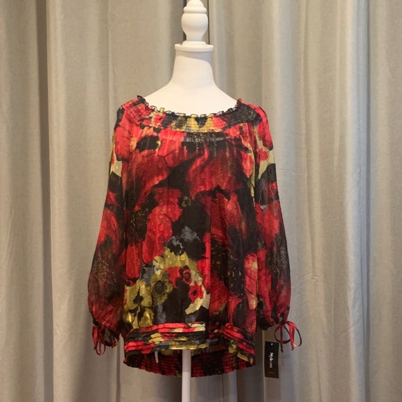 Nally & Millie Tops - NWT - Style & Co. 2-Piece Red and Black Floral Blouse Size 12